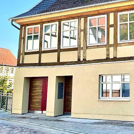 Stilvolle, Zentrale Ferienwohnung Bocksbruecke Mit Parkplatz Salzwedel Exterior foto